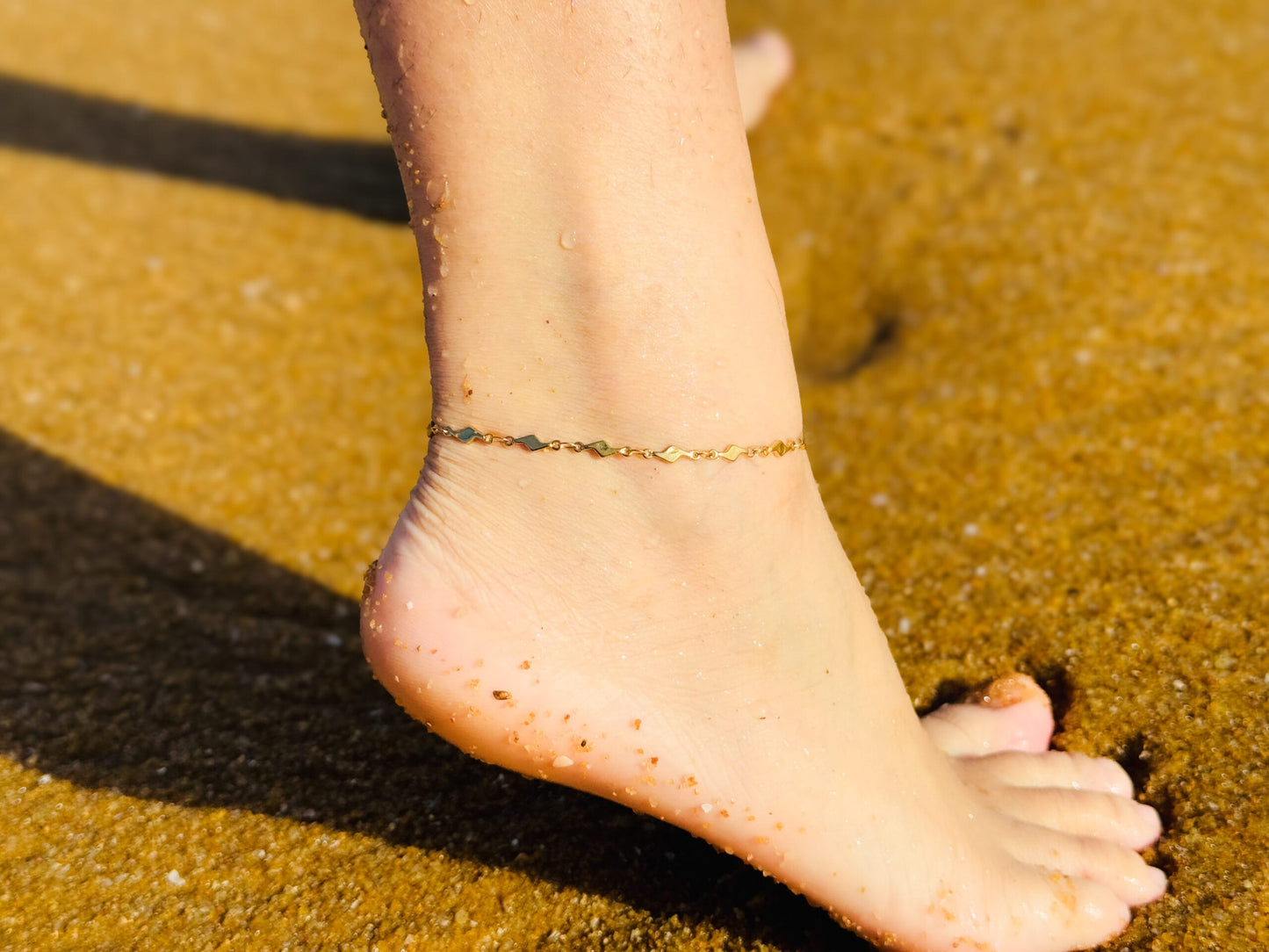 Glamon Flash Anklet For Girls High Quality Beach Wear Leg Chain Waterproof