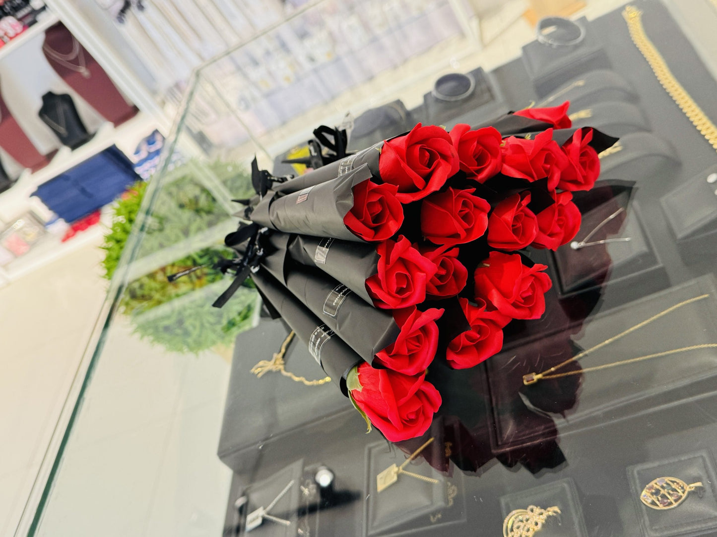 Roses Soap Flowers 1 piece Romantic Valentines Mother's Day Gift Wedding Bouquet Home Decorations Artificial Fake Flowers
