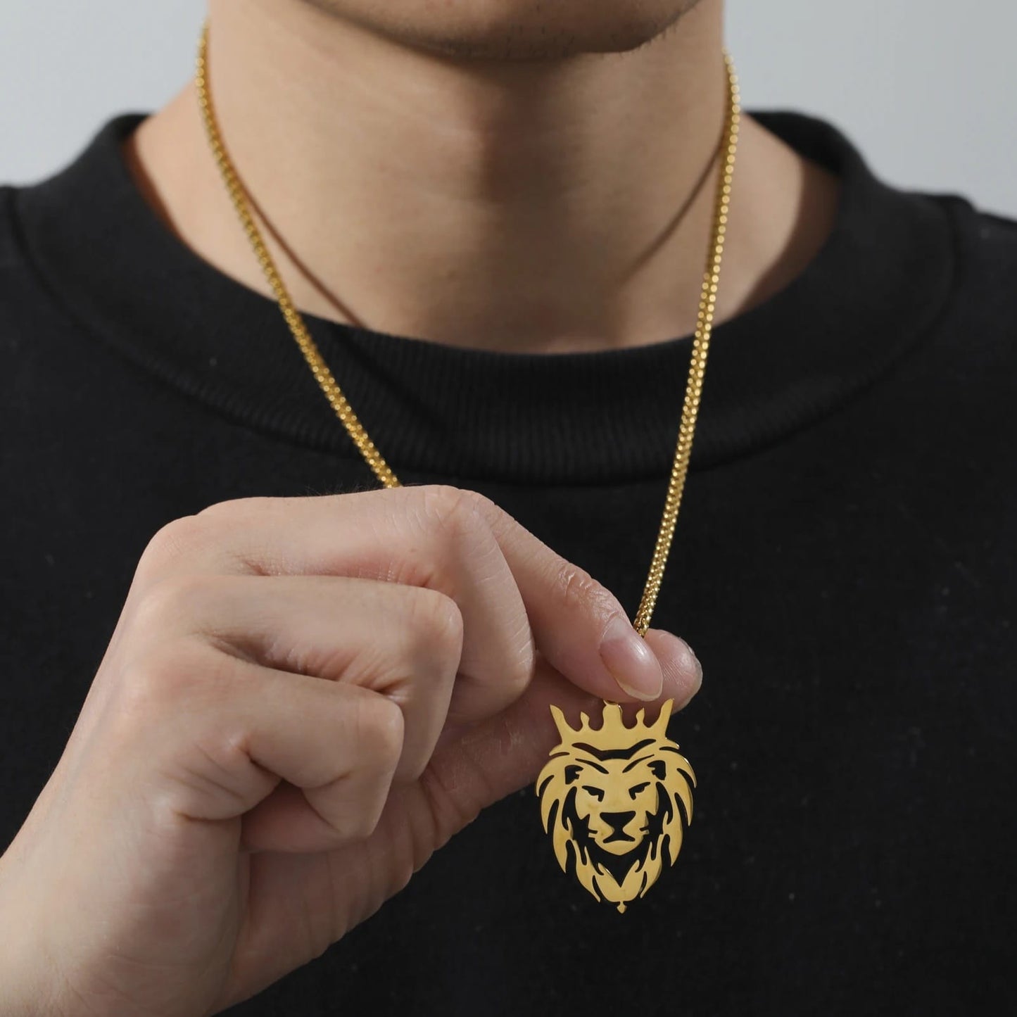 Lion With King Crown Necklace For Men Sri Lanka Cricket Lion Charm Necklace Vintage Mens Box Chain Necklace Pendant Choker Jewelry Gifts for Men