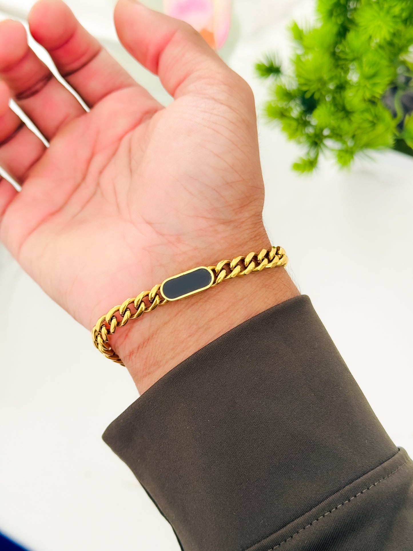 Glamon Midnight Luxe Gold Coated Bracelet for Men – 316L Stainless Steel Waterproof Curb Chain Bracelet | Luxury Gift for Boyfriend, Birthday & Anniversary Gift Sri Lanka