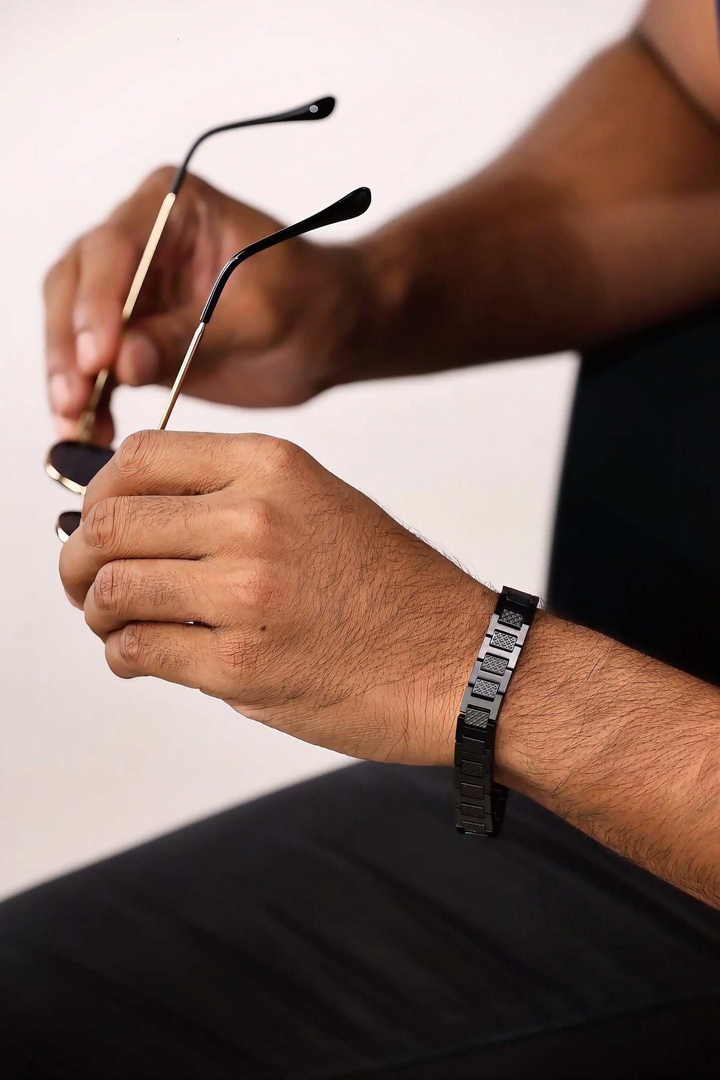 Glamon Monarch Link Bracelet – Black Edition | Luxury 316L Stainless Steel Waterproof Men’s Bracelet | 10mm Adjustable 21cm | 6-Month Warranty | Sri Lanka Exclusive