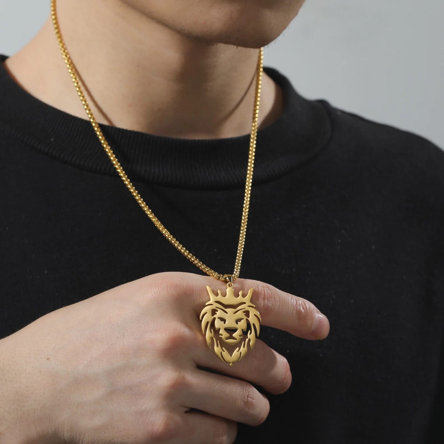 Lion With King Crown Necklace For Men Sri Lanka Cricket Lion Charm Necklace Vintage Mens Box Chain Necklace Pendant Choker Jewelry Gifts for Men