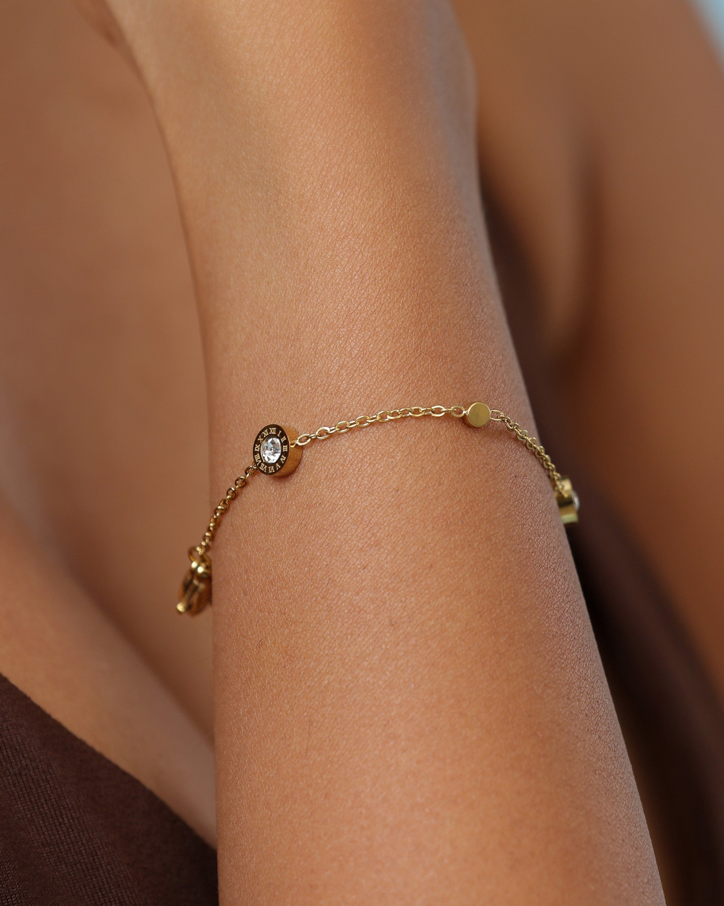 Glamon White Zircon Roman Bracelet – Gold-Coated Waterproof 316L Stainless Steel Bracelet for Women