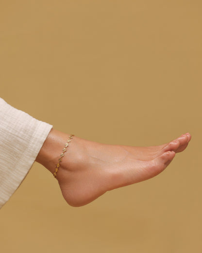 Glamon Fleur Gold Flower Anklet for Women – Adjustable Waterproof Gold-Coated Stainless Steel Ankle Bracelet, Luxury Jewellery Gift for Her in Sri Lanka