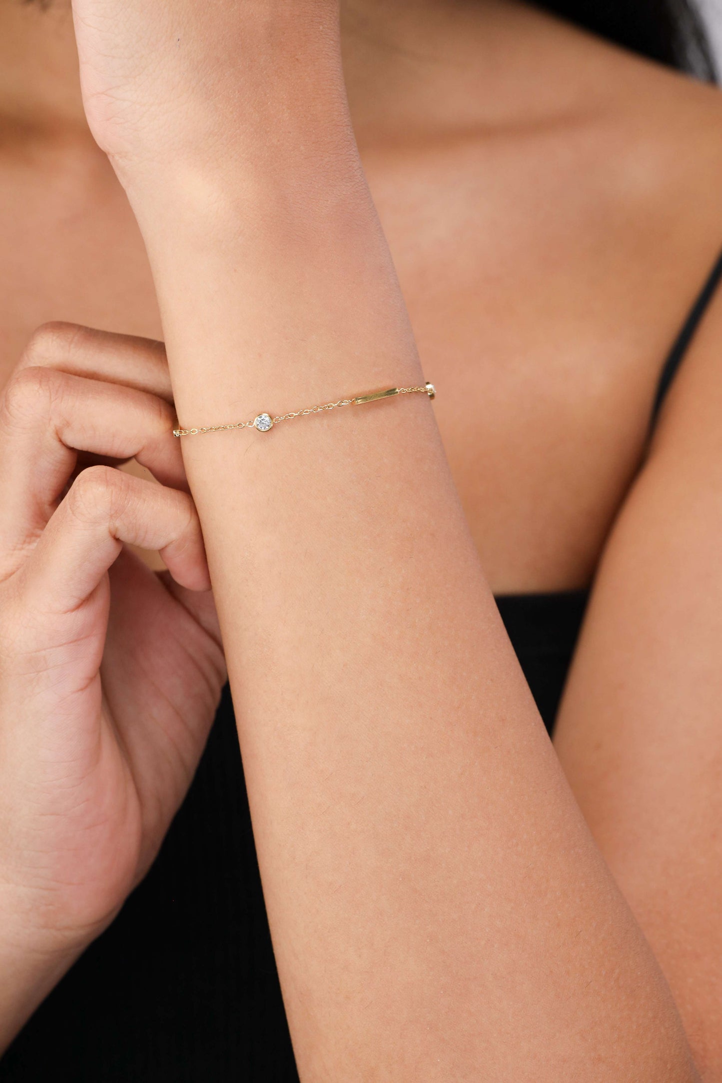 Glamon SlimShine Bracelet – Luxury Gold Coated Minimal Chain Bracelet for Women Sri Lanka