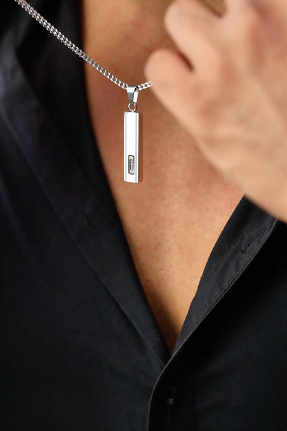 Glamon Titan Edge Necklace for Men – Premium 316L Stainless Steel Pendant with 3mm Franco Chain Waterproof