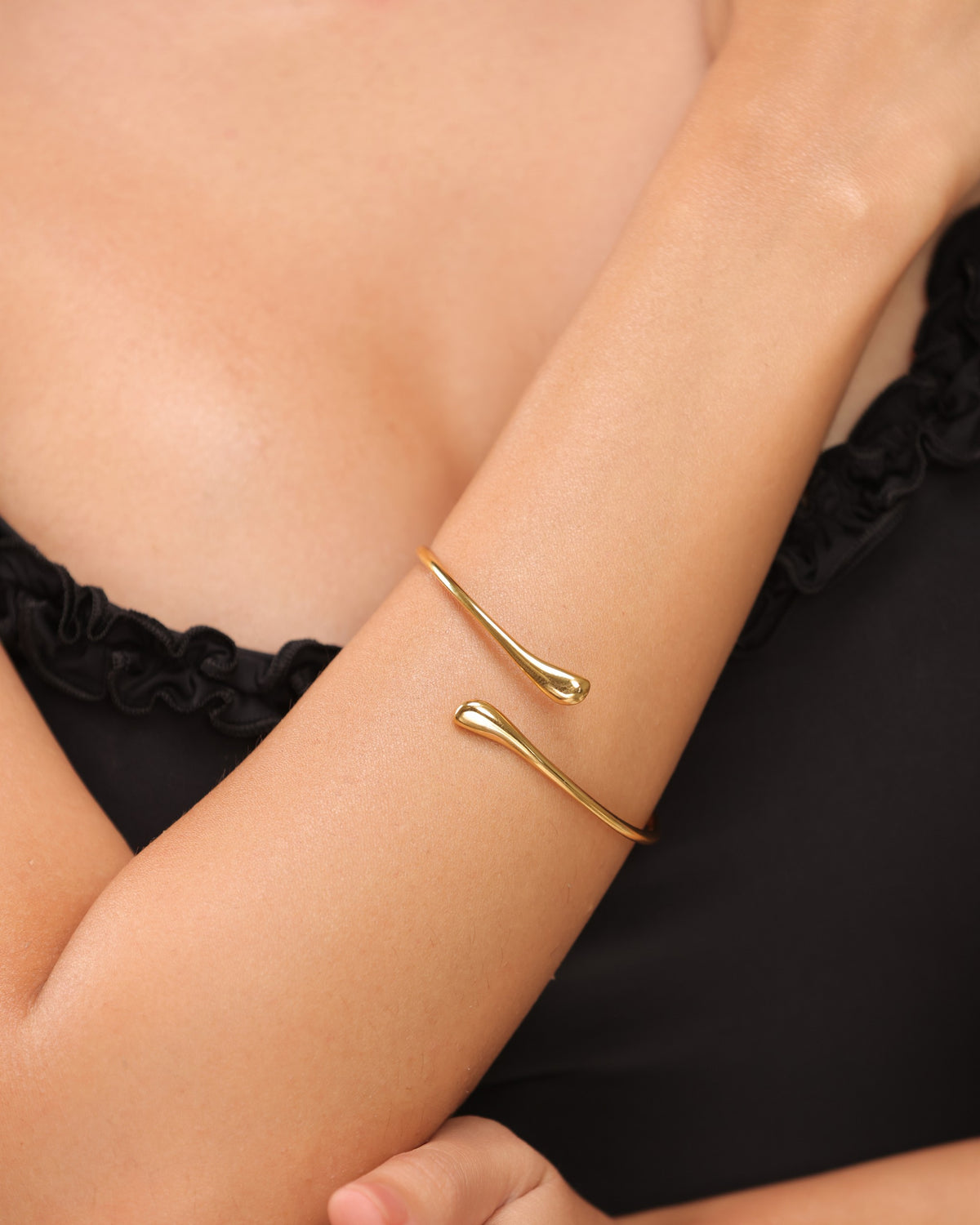 Glamon Golden Arc Cuff Bangle for Women – Adjustable Gold Coated Luxury Bracelet