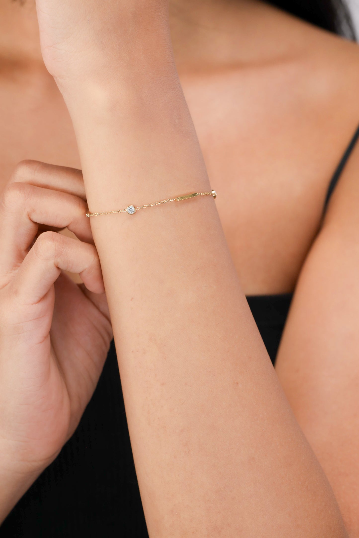Glamon SlimShine Bracelet – Luxury Gold Coated Minimal Chain Bracelet for Women Sri Lanka