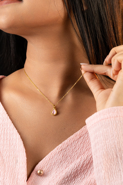 Glamon Amber Glow Necklace For Girls - Nature Cat Eye Stone